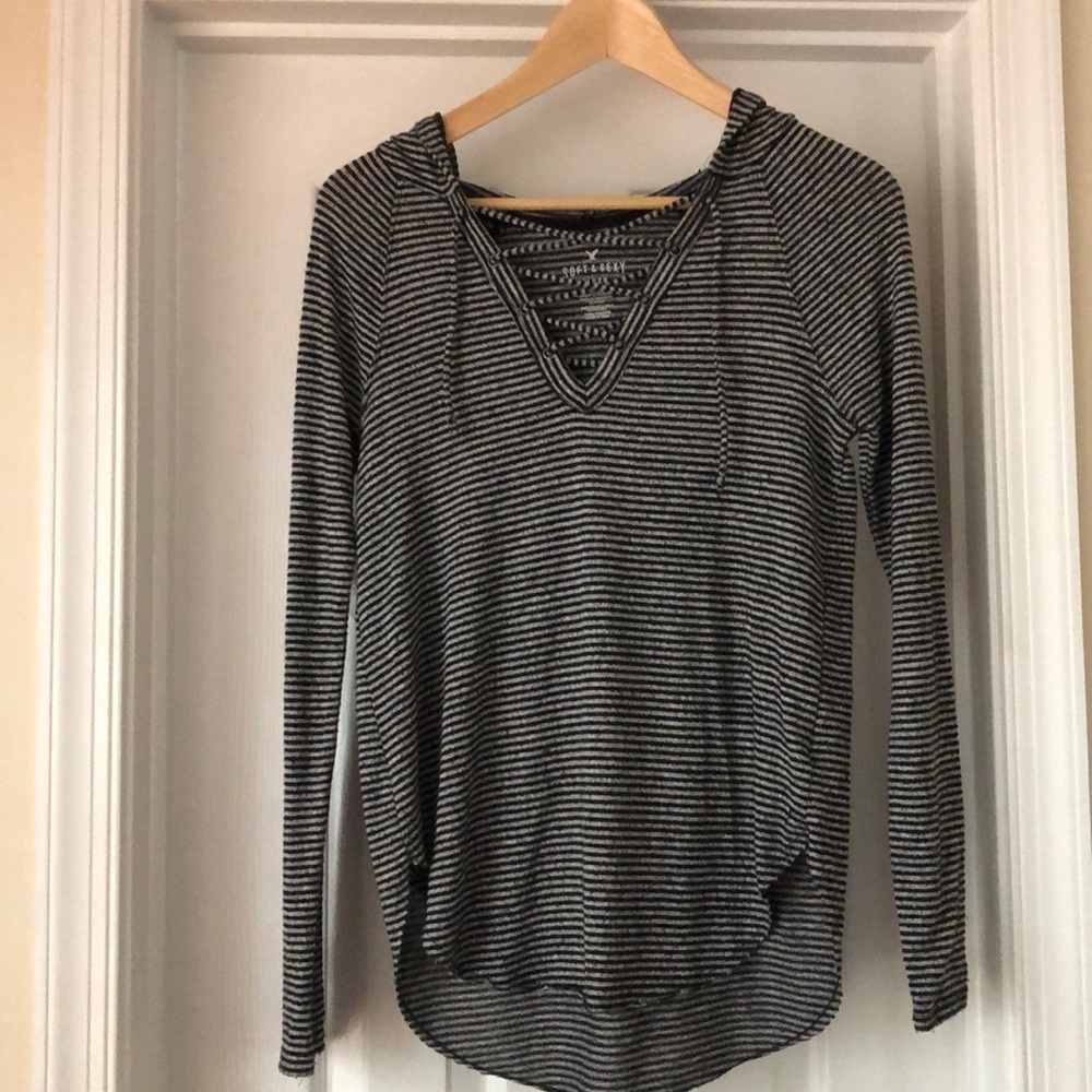 Light-weight AE lace front top with hood